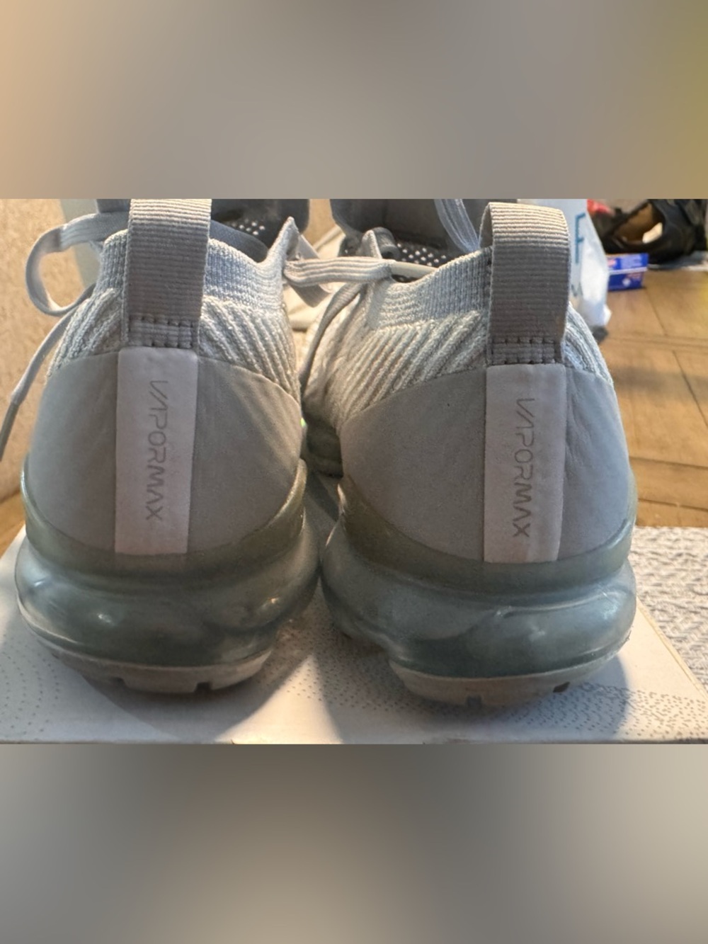 Nike Air VaporMax Flyknit 3 Pure Platinum (Women's) size 6 with box preowned - Picture 4 of 7